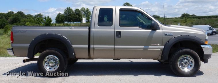 image for item KF9623 2003 Ford F250 Super Duty XLT  SuperCab pickup truck