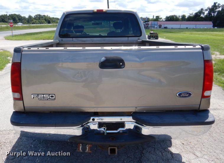 image for item KF9623 2003 Ford F250 Super Duty XLT  SuperCab pickup truck