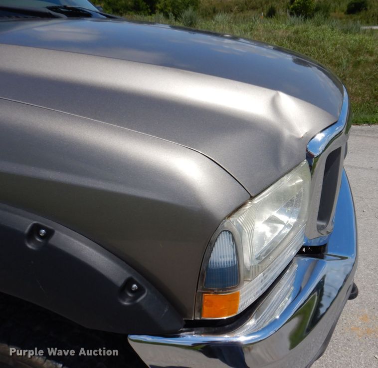 image for item KF9623 2003 Ford F250 Super Duty XLT  SuperCab pickup truck