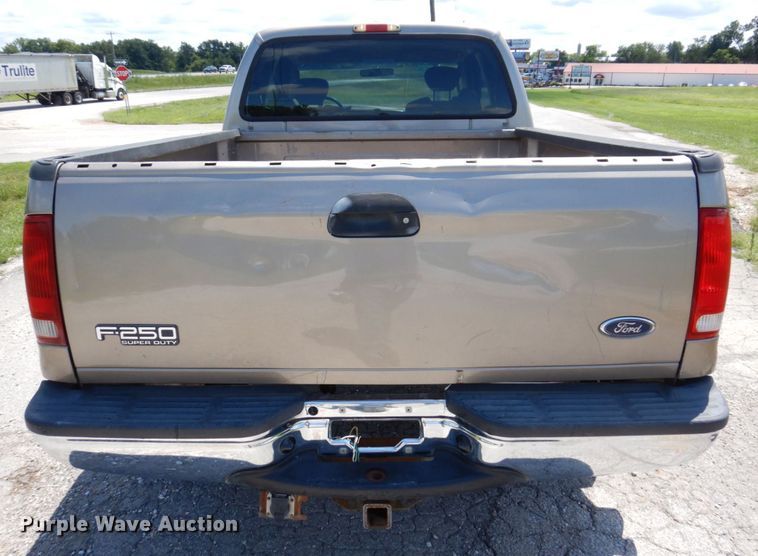 image for item KF9623 2003 Ford F250 Super Duty XLT  SuperCab pickup truck