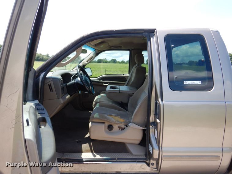 image for item KF9623 2003 Ford F250 Super Duty XLT  SuperCab pickup truck