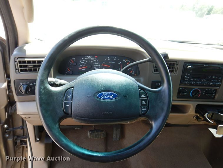 image for item KF9623 2003 Ford F250 Super Duty XLT  SuperCab pickup truck