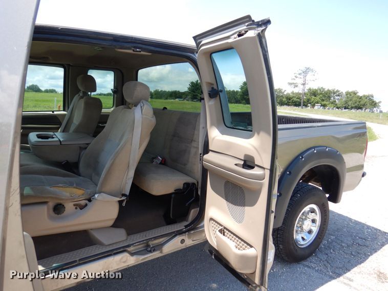 image for item KF9623 2003 Ford F250 Super Duty XLT  SuperCab pickup truck