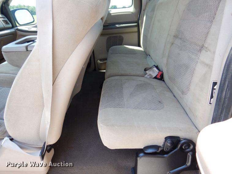 image for item KF9623 2003 Ford F250 Super Duty XLT  SuperCab pickup truck