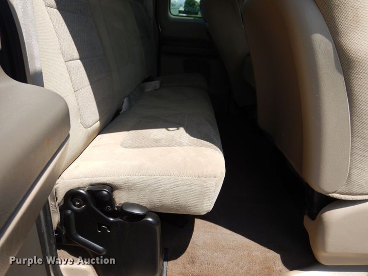 image for item KF9623 2003 Ford F250 Super Duty XLT  SuperCab pickup truck