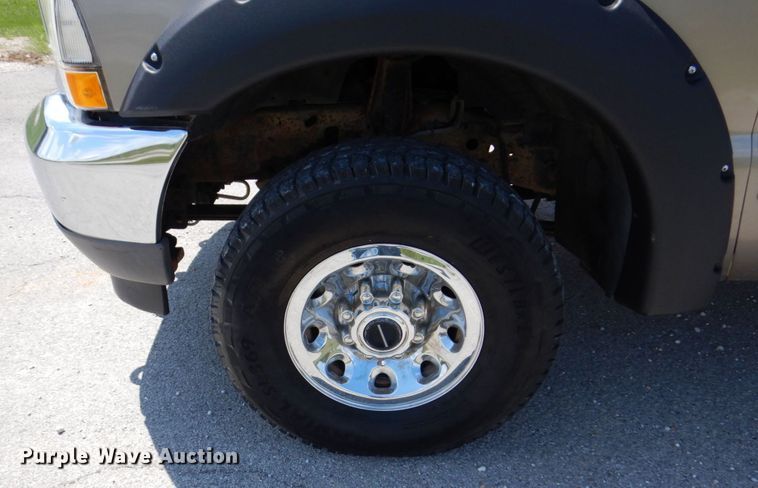 image for item KF9623 2003 Ford F250 Super Duty XLT  SuperCab pickup truck