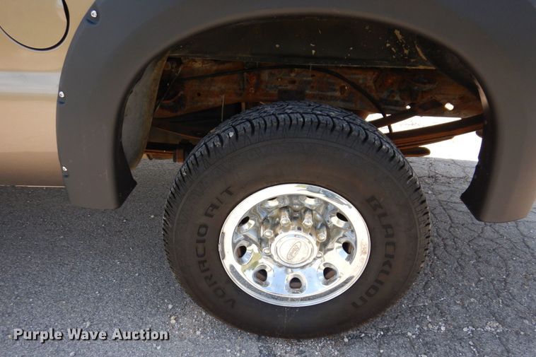 image for item KF9623 2003 Ford F250 Super Duty XLT  SuperCab pickup truck