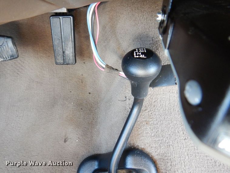 image for item KF9630 2003 Ford F250 Super Duty Lariat  Crew Cab pickup truck