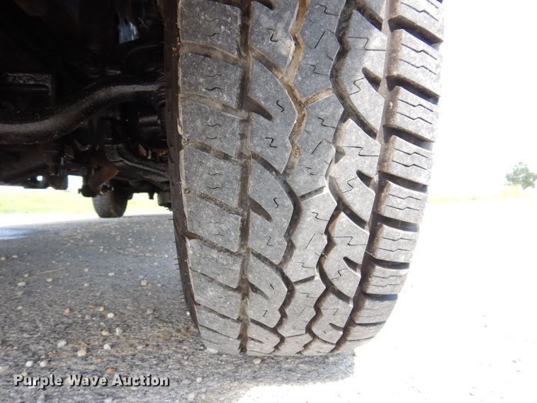 image for item KF9630 2003 Ford F250 Super Duty Lariat  Crew Cab pickup truck