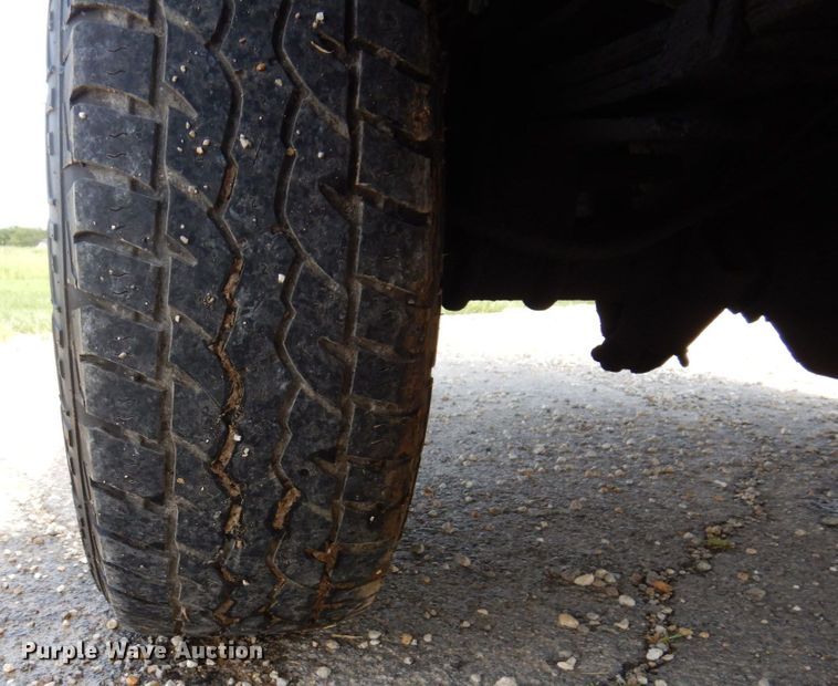 image for item KF9630 2003 Ford F250 Super Duty Lariat  Crew Cab pickup truck