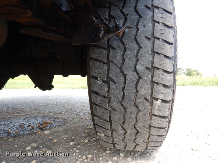 image for item KF9630 2003 Ford F250 Super Duty Lariat  Crew Cab pickup truck