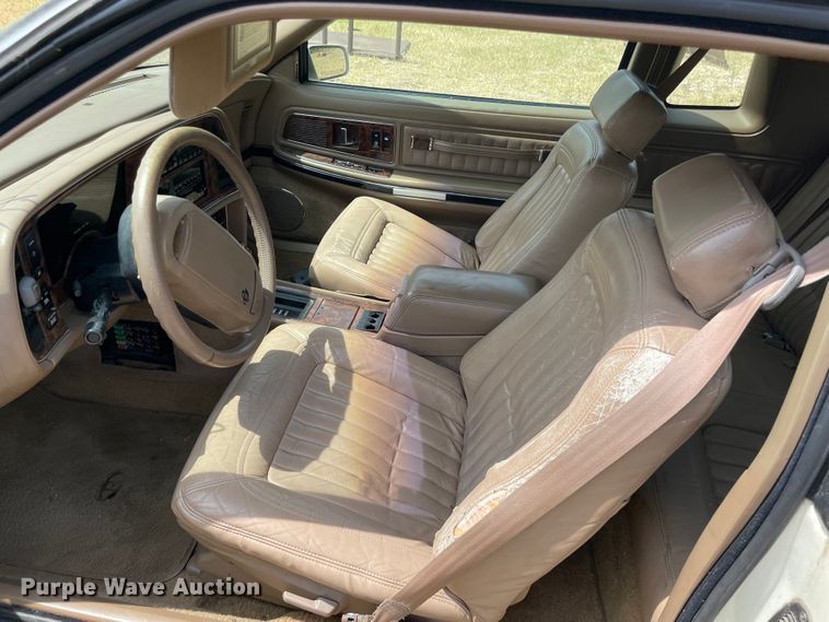 image for item KJ9703 1992 Buick Riviera