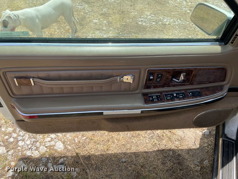 image for item KJ9703 1992 Buick Riviera