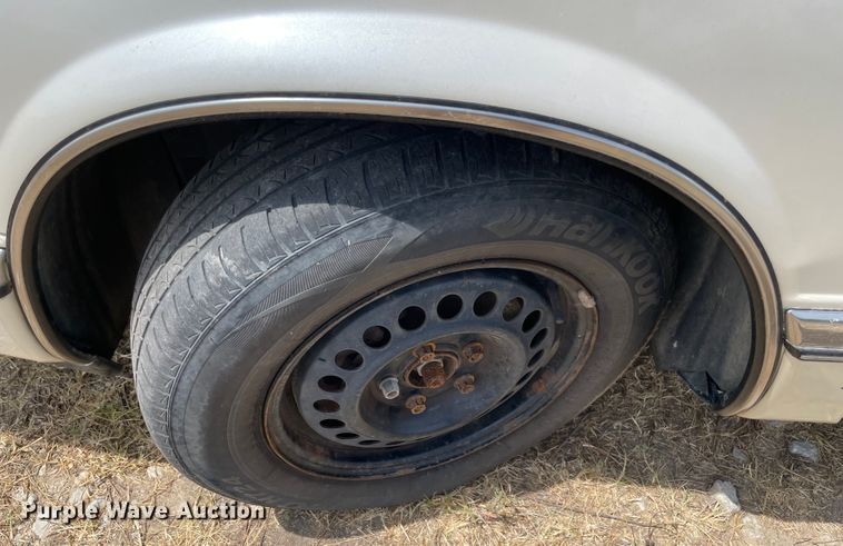 image for item KJ9703 1992 Buick Riviera