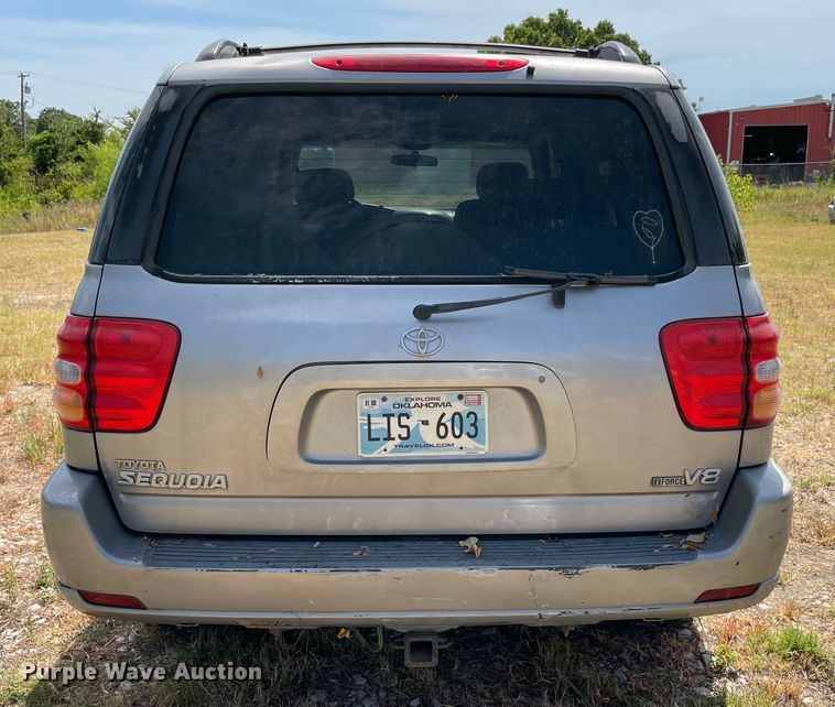 image for item KJ9706 2002 Toyota Sequoia  SUV