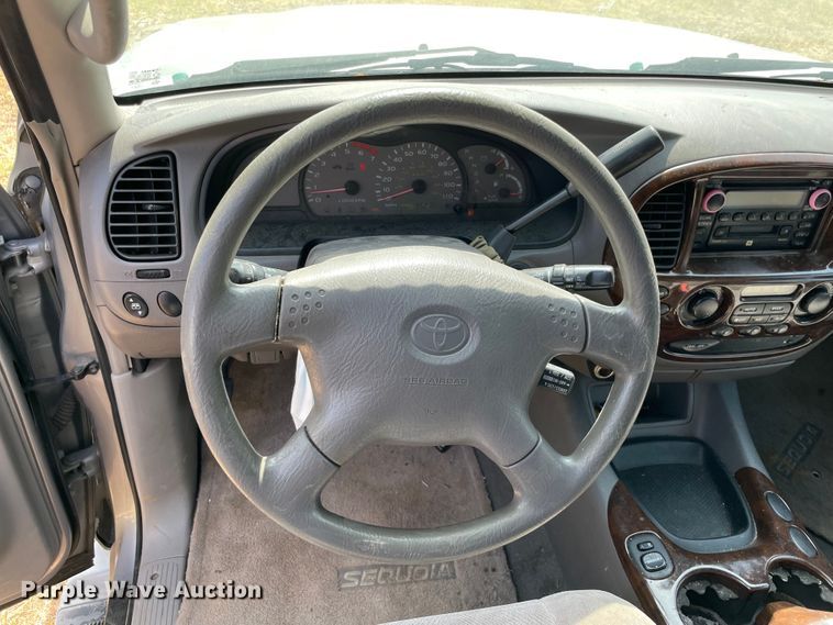 image for item KJ9706 2002 Toyota Sequoia  SUV