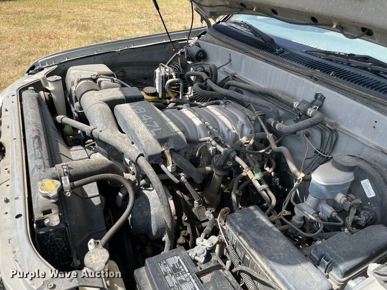 image for item KJ9706 2002 Toyota Sequoia  SUV