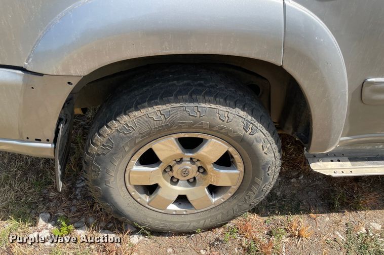 image for item KJ9706 2002 Toyota Sequoia  SUV