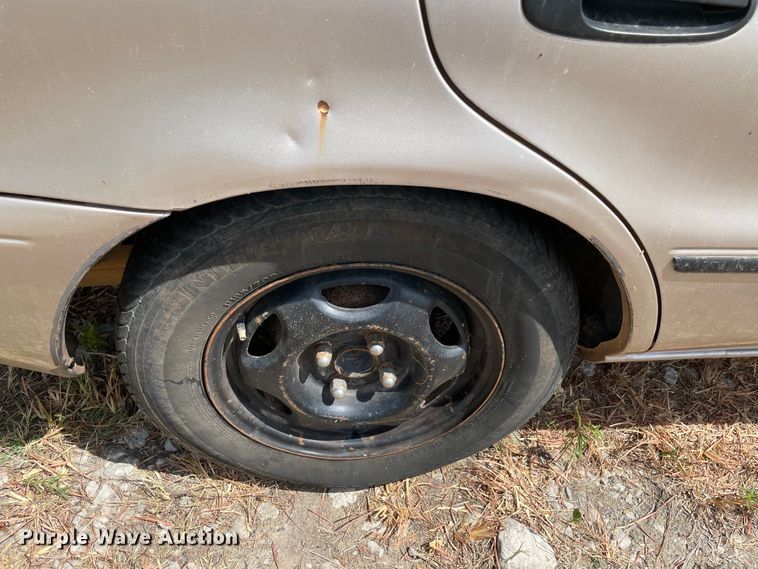 image for item KJ9707 1995 Geo Prizm