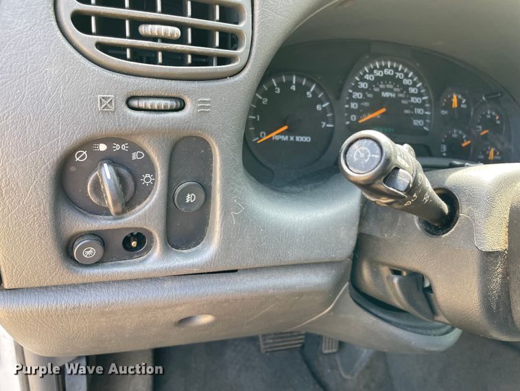 image for item KJ9710 2004 Chevrolet Trail Blazer  SUV