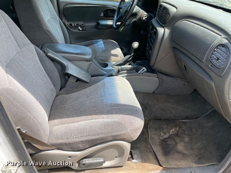 image for item KJ9710 2004 Chevrolet Trail Blazer  SUV