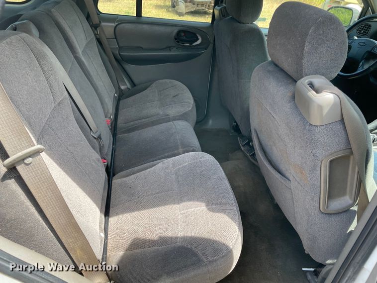 image for item KJ9710 2004 Chevrolet Trail Blazer  SUV