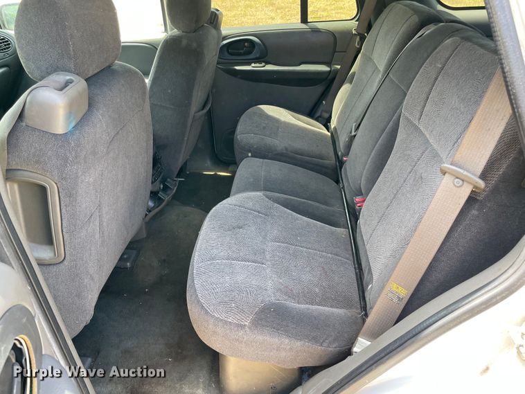 image for item KJ9710 2004 Chevrolet Trail Blazer  SUV