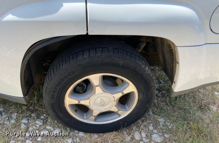 image for item KJ9710 2004 Chevrolet Trail Blazer  SUV