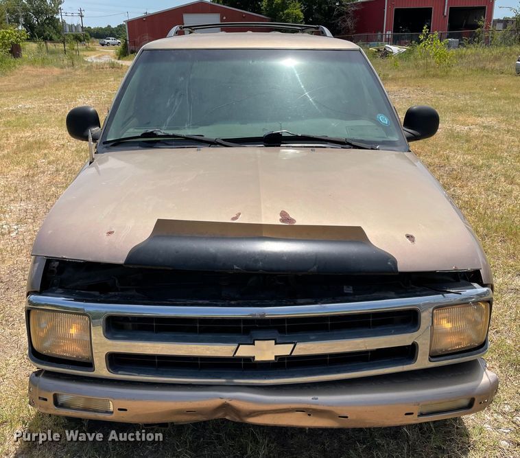 image for item KJ9712 1997 Chevrolet Blazer  SUV