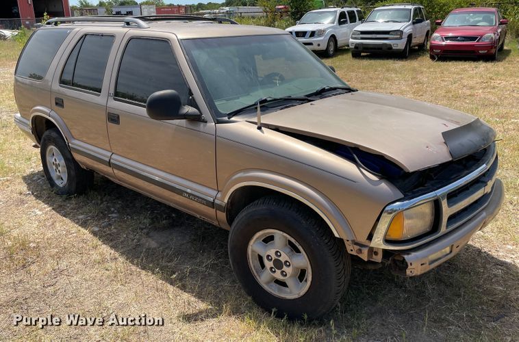 image for item KJ9712 1997 Chevrolet Blazer  SUV