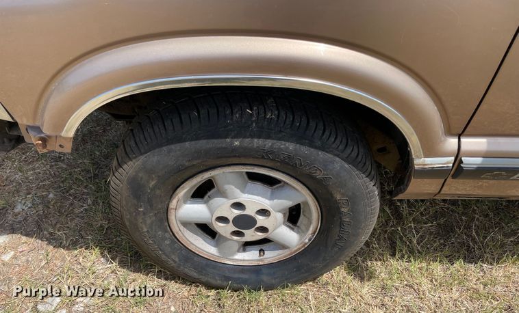 image for item KJ9712 1997 Chevrolet Blazer  SUV