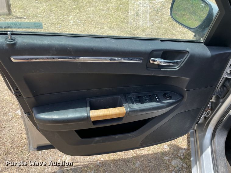 image for item KJ9714 2008 Chrysler 300