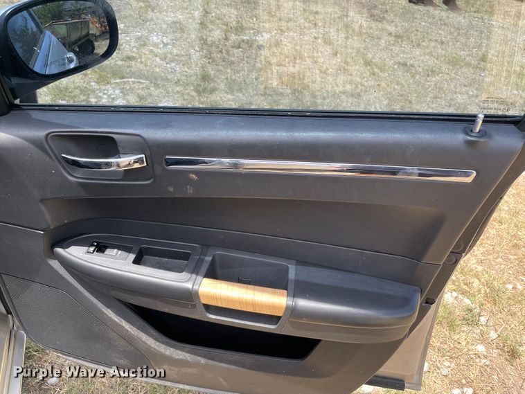 image for item KJ9714 2008 Chrysler 300