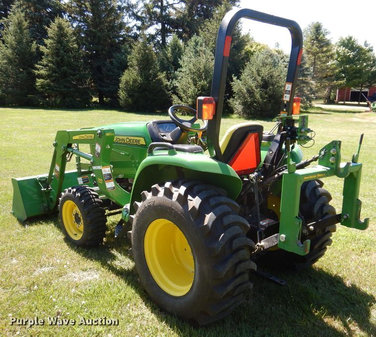 image for item KP9473 2013 John Deere 3038E  MFWD tractor