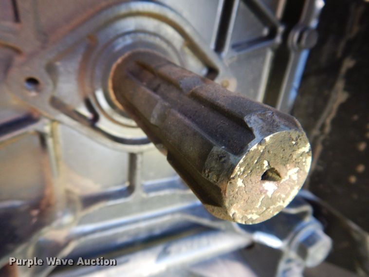 image for item KP9473 2013 John Deere 3038E  MFWD tractor