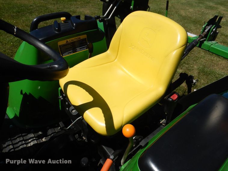 image for item KP9473 2013 John Deere 3038E  MFWD tractor