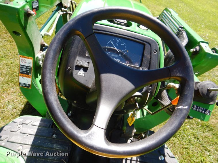 image for item KP9473 2013 John Deere 3038E  MFWD tractor