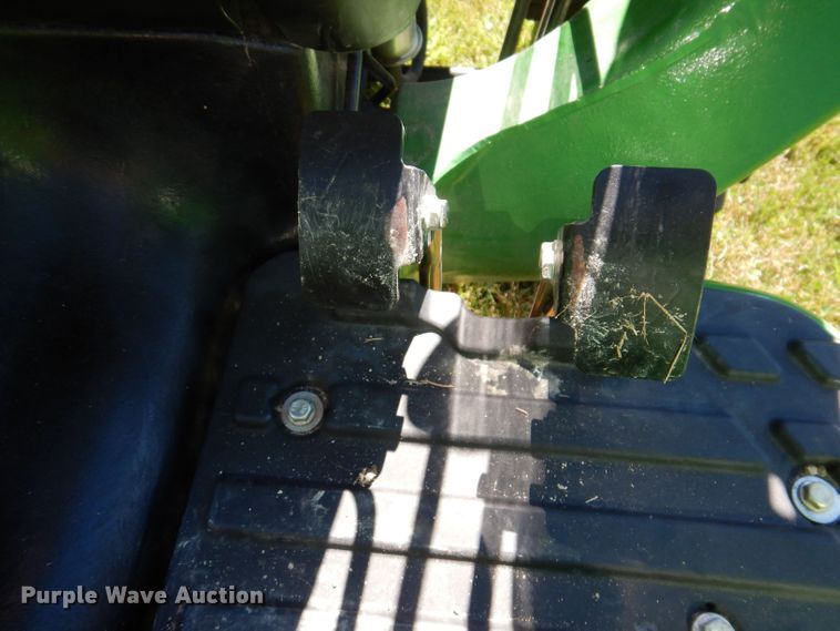 image for item KP9473 2013 John Deere 3038E  MFWD tractor