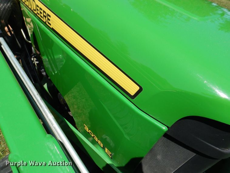 image for item KP9473 2013 John Deere 3038E  MFWD tractor