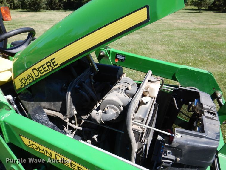 image for item KP9473 2013 John Deere 3038E  MFWD tractor