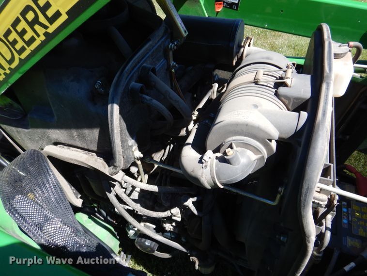 image for item KP9473 2013 John Deere 3038E  MFWD tractor