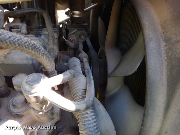 image for item KP9473 2013 John Deere 3038E  MFWD tractor