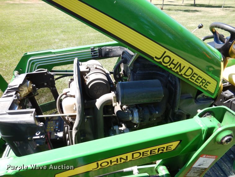 image for item KP9473 2013 John Deere 3038E  MFWD tractor