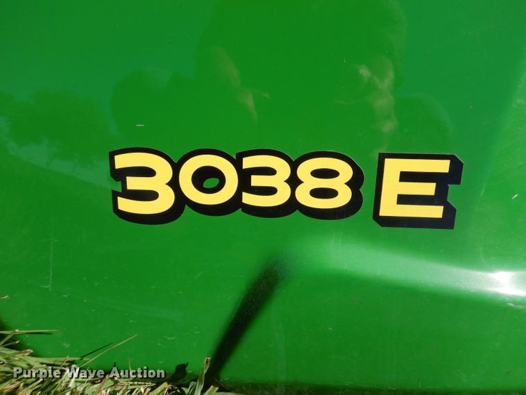 image for item KP9473 2013 John Deere 3038E  MFWD tractor
