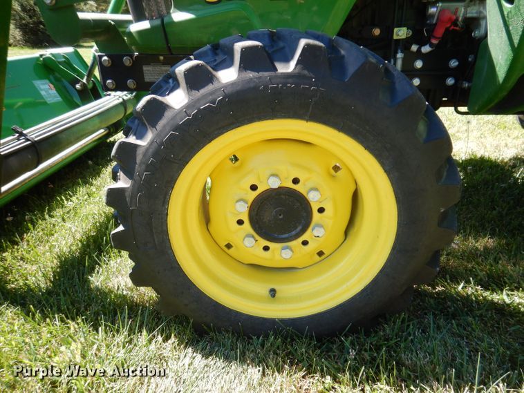 image for item KP9473 2013 John Deere 3038E  MFWD tractor