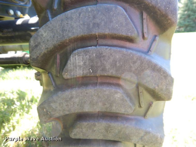 image for item KP9473 2013 John Deere 3038E  MFWD tractor