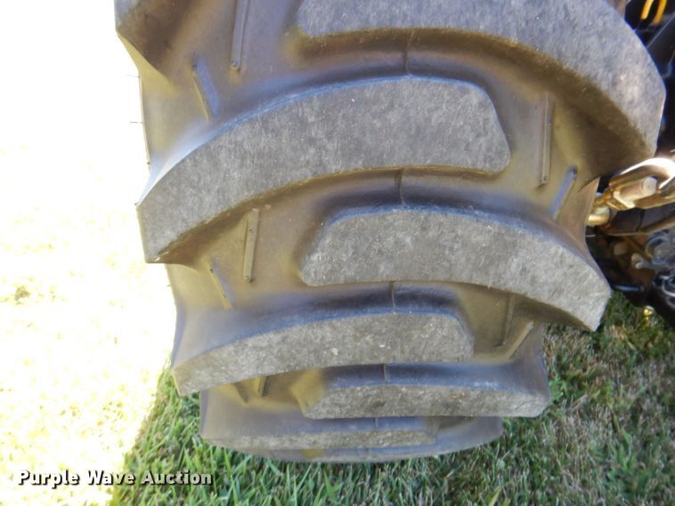 image for item KP9473 2013 John Deere 3038E  MFWD tractor