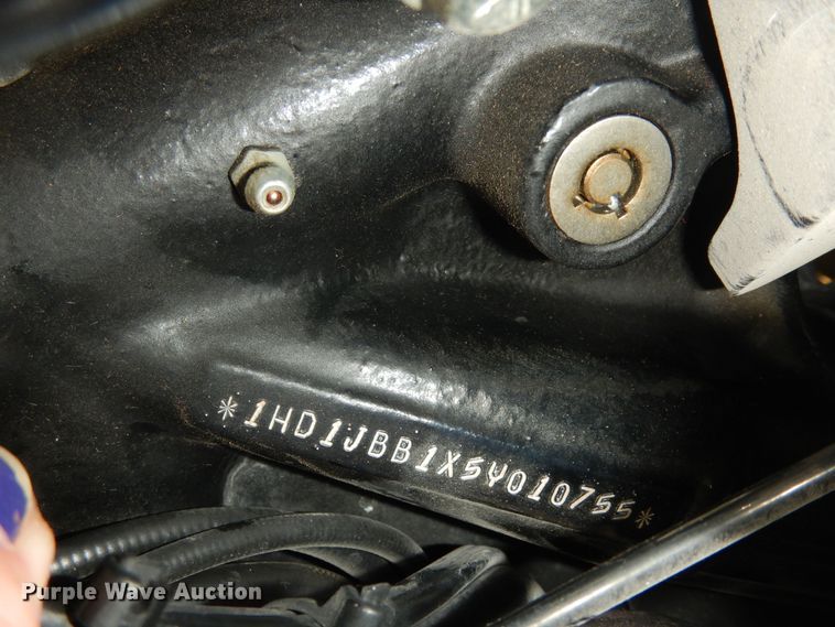 image for item KS9822 2005 Harley Davidson FXSTDI Softail Deuce  motorcycle