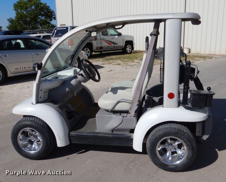 image for item LB9789 2002 Ford Think Neighbor  golf cart