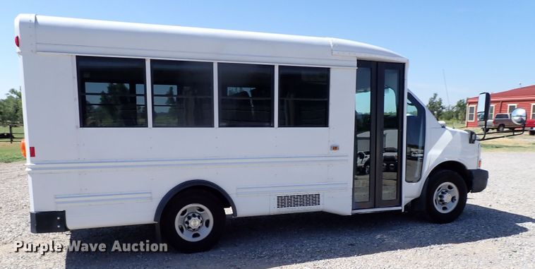 image for item LK9026 2008 Chevrolet Express G3500  school bus